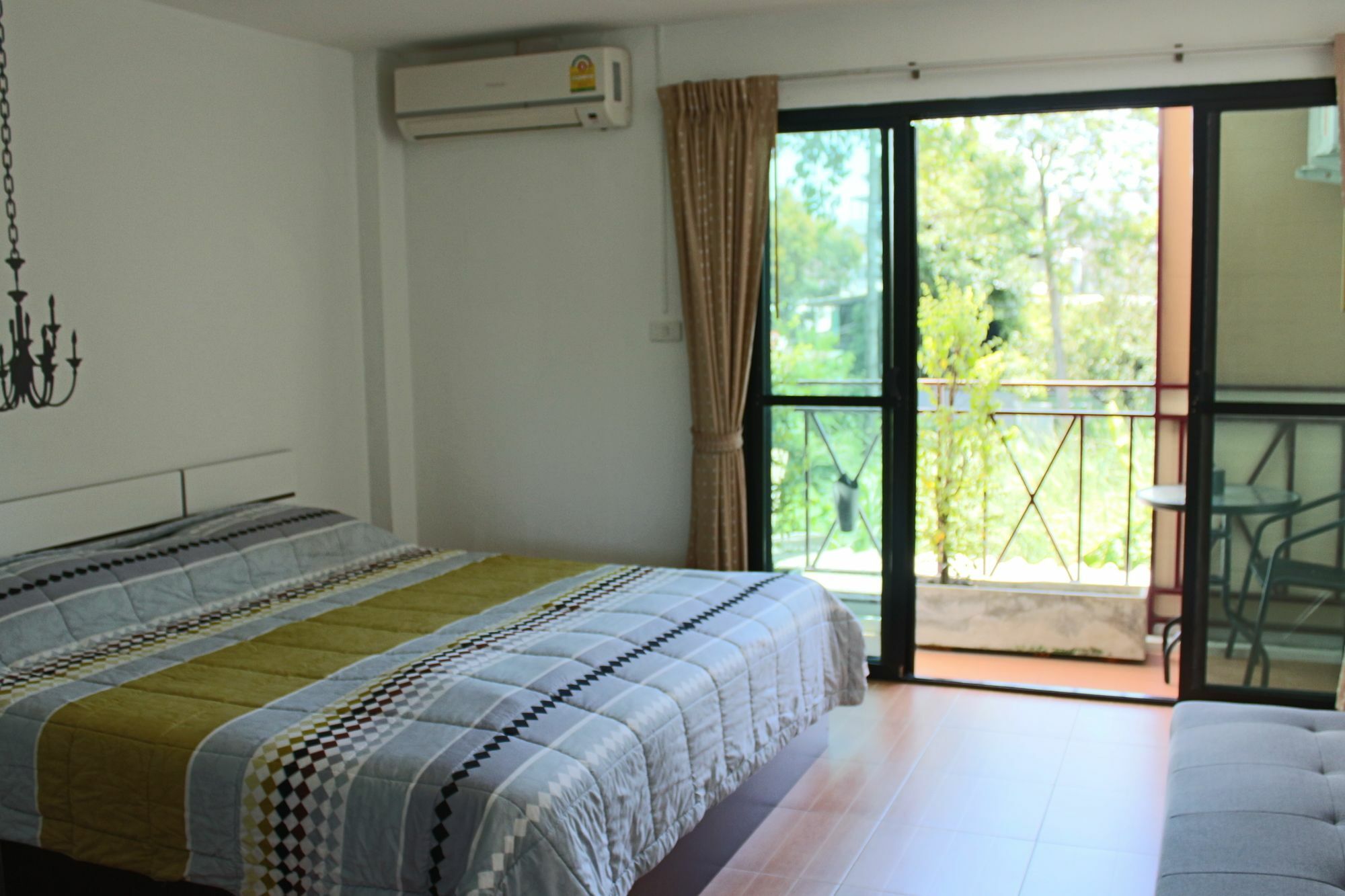 Asia Place Apartment Bangkok Buitenkant foto