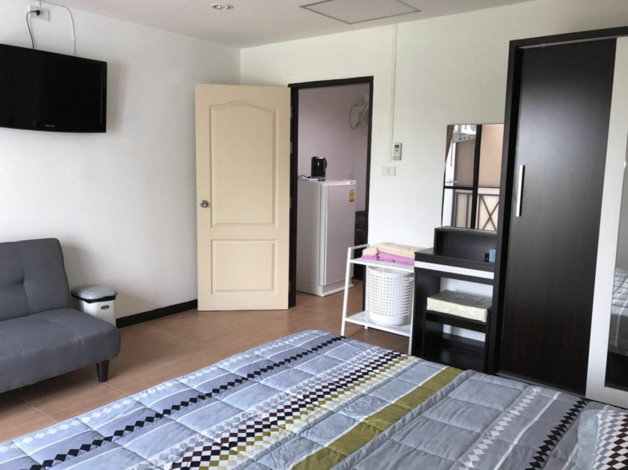 Asia Place Apartment Bangkok Buitenkant foto