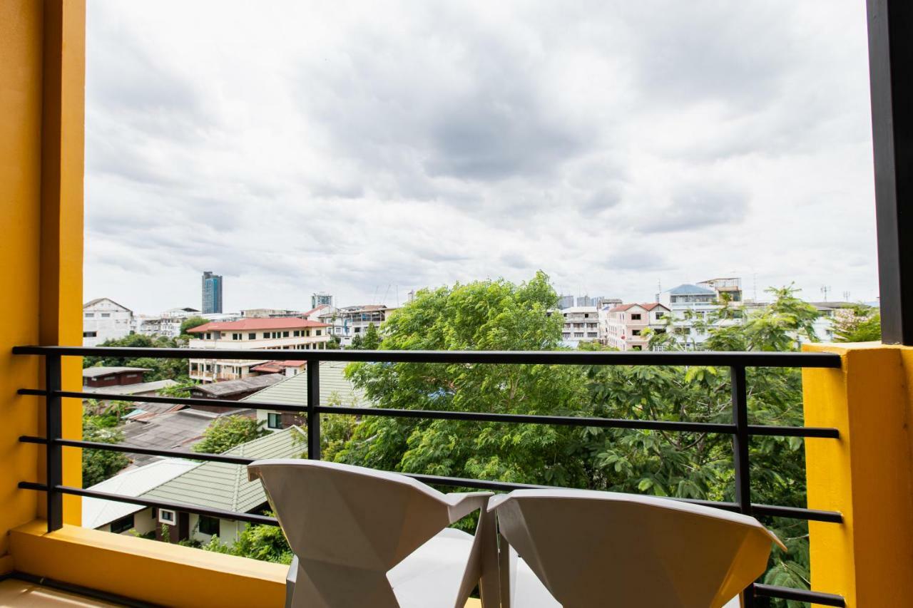 Asia Place Apartment Bangkok Buitenkant foto