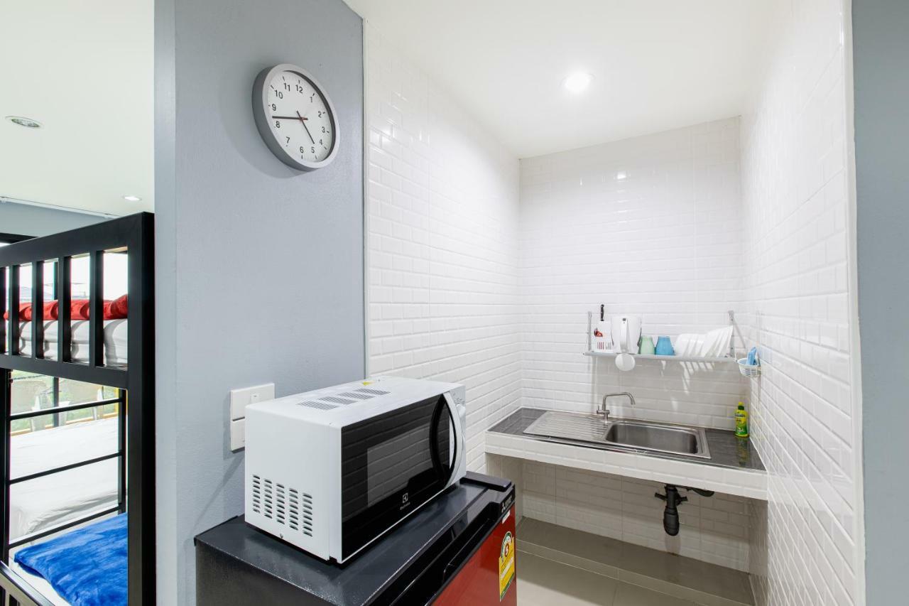 Asia Place Apartment Bangkok Buitenkant foto