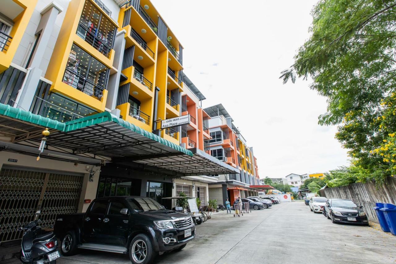 Asia Place Apartment Bangkok Buitenkant foto